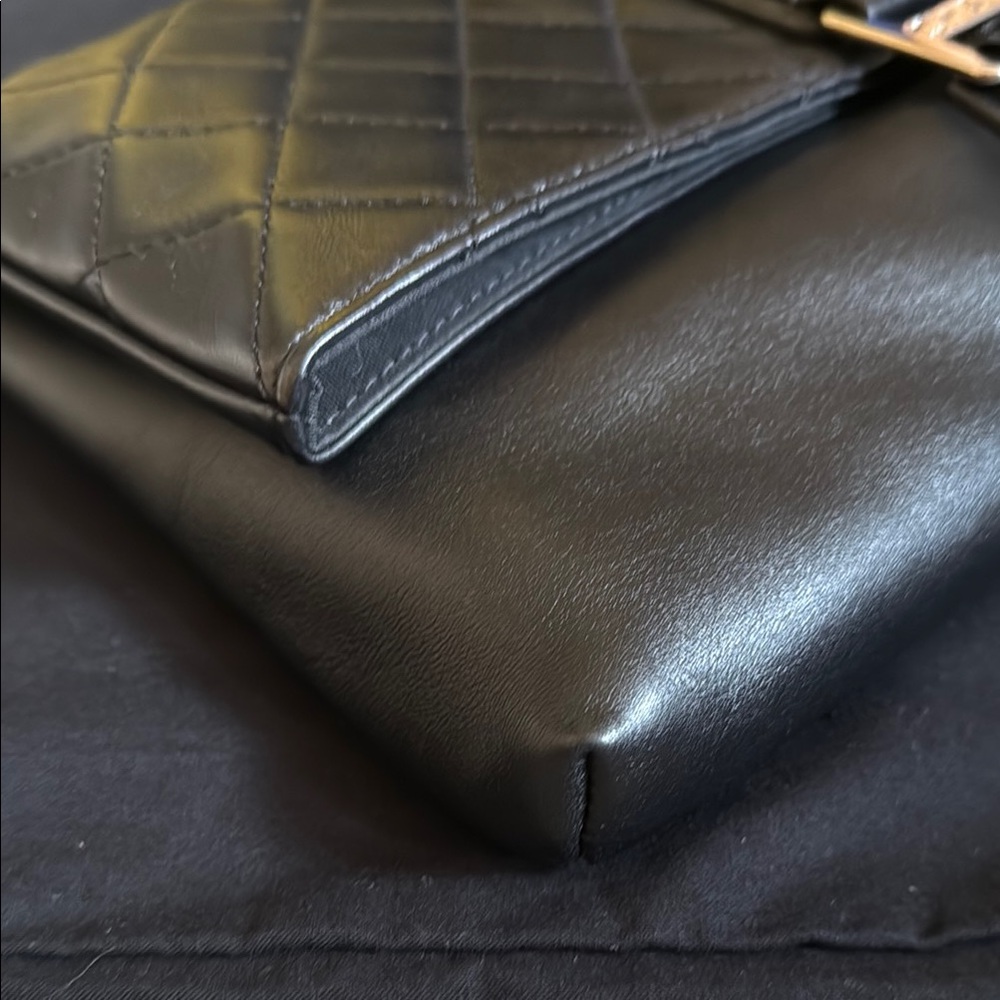 CHANEL Quilted Black Leather Clutch Wristlet - Picture 5 of 10